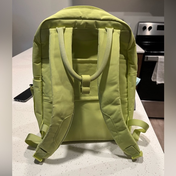 Open Story Backpack - Picture 4 of 5
